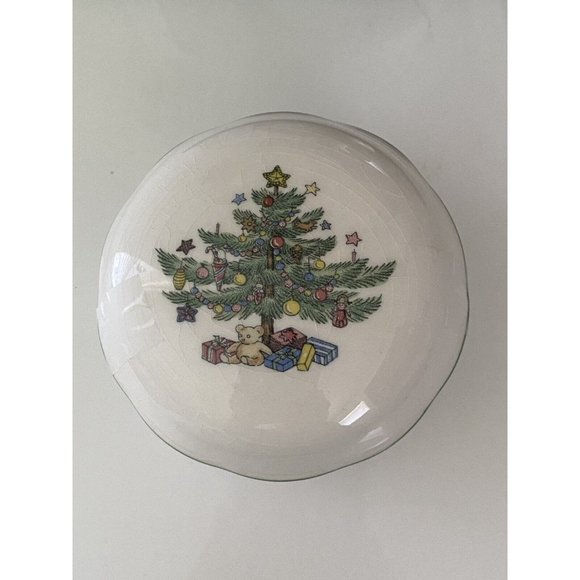 Nikko Christmastime Candy Dish Lid Porcelain Christmas Tree‎ Trinket Box Vintage - Picture 1 of 16